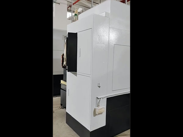 机械喷漆翻新现场展示