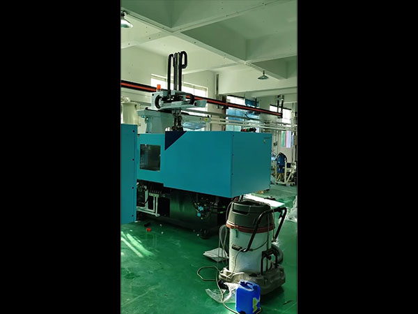 机械喷漆翻新现场展示